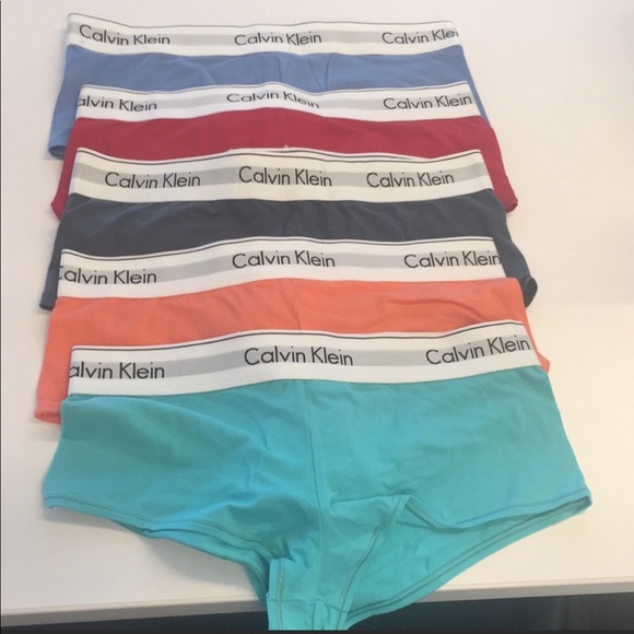 Calvin Klein - Picture 1 of 2